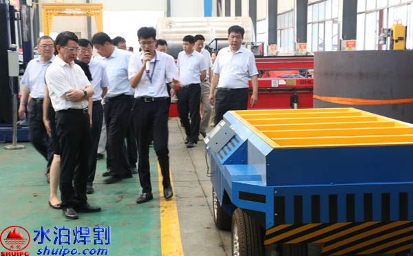 AGV機(jī)器人持續(xù)火熱，新領(lǐng)域帶來發(fā)展新機(jī)遇，水泊焊割自主研發(fā)的AGV小車